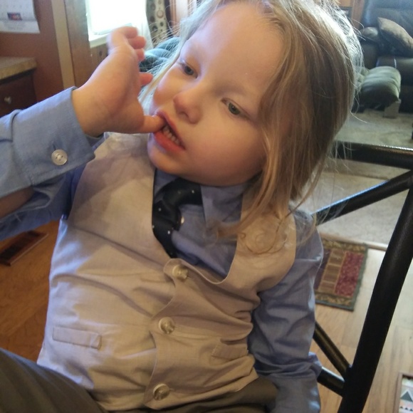 Meet your Posher, Ashlee - Picture 1 of 1